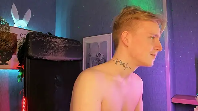 AlexxSweet live sex cam