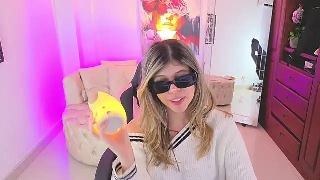 nataasha___ - NATAASHA___'s free webcam - UK Sex Cams