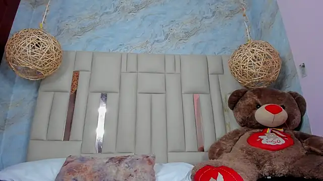 dixiebelle - Dixiebelle's free webcam - UK Sex Cams