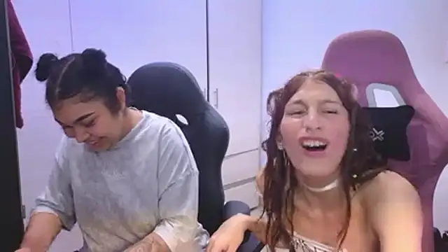 the_wicked_queens02 - The_Wicked_Queens02's free webcam - UK Sex Cams