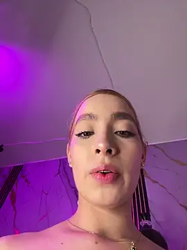 isabella_gaviria - Isabella_gaviria's free webcam - UK Sex Cams