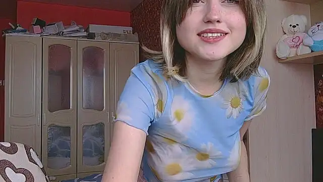 beloved_mary (F teen) - tits spanking with belt x50