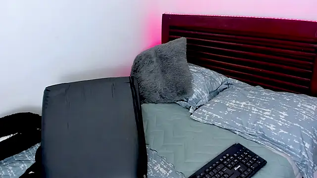 vanessa_saquirt - Vanessa_saquirt's free webcam - UK Sex Cams