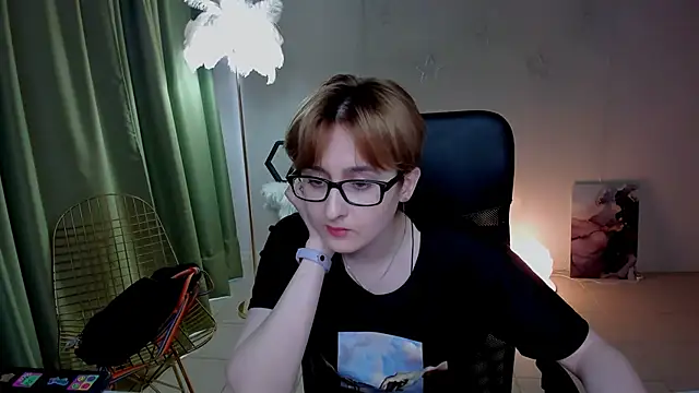 lixeluna - LixeLuna's free webcam - UK Sex Cams