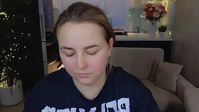 mira_mermayd - Mira_Mermayd's free webcam - UK Sex Cams