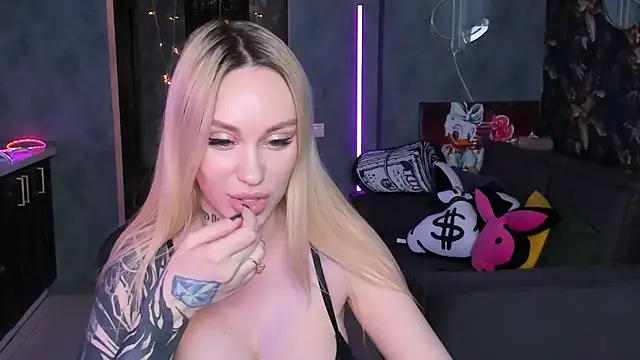 blckmirrorr - Blckmirrorr's free webcam - UK Sex Cams