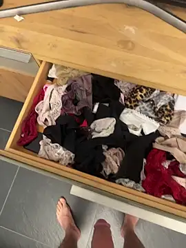 swissboy22 - Swissboy22's free webcam - UK Sex Cams