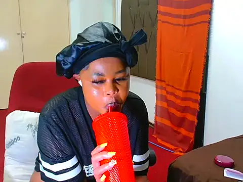 SpicyKittyxxx webcam