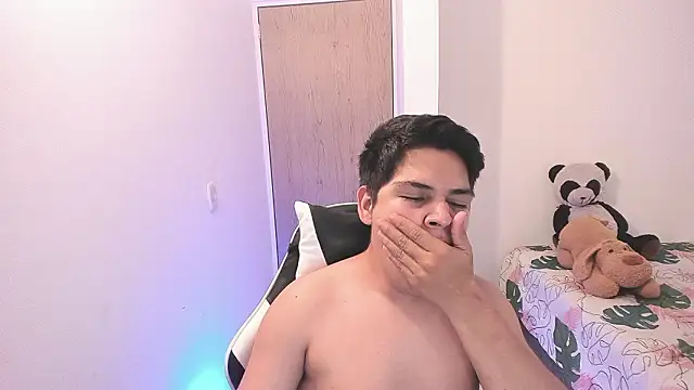 asta_yunoxxx - Asta_YunoXXX's free webcam - UK Sex Cams