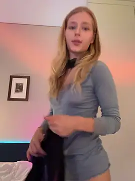 LunaRase live sex cam