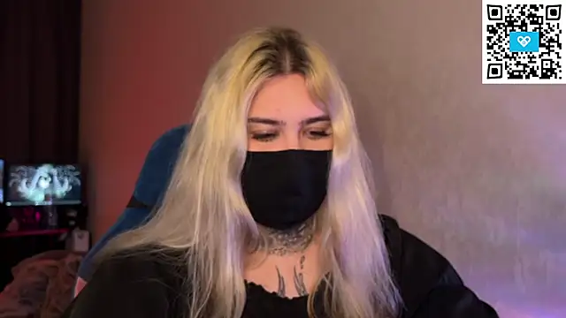 Xtoni_ Live Webcam on Stripchat