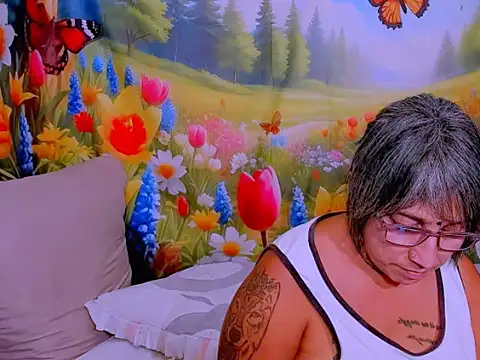 indianroxy - Indianroxy's free webcam - UK Sex Cams