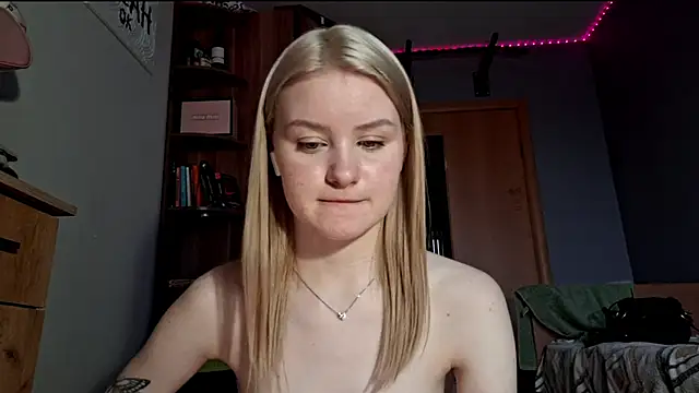 chongtreece - ChongTreece's free webcam - UK Sex Cams