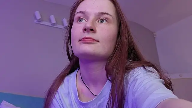 l1ittle_kitty_ (F teen) - open but 5 min