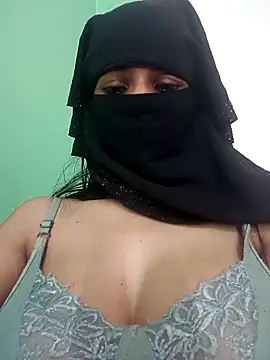 Webcam Model (Aafreen_36)  is live.Free join now!