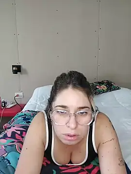 Webcam Model (soyanahii)  is live.Free join now!