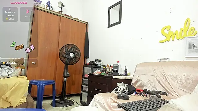 HornyMariu live sex cam