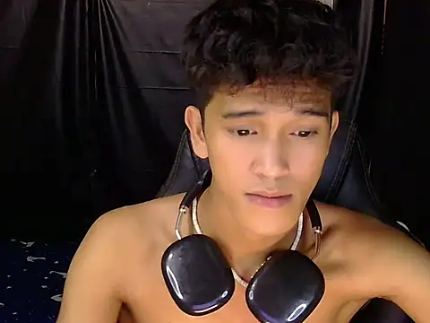 hugekenbigcock (M twink) - cum with me