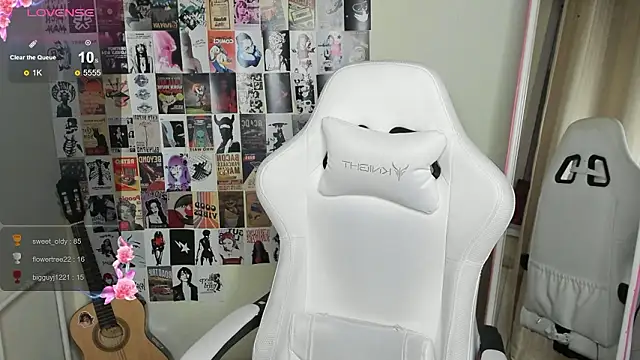 audreyykim (F teen) - Show the chest