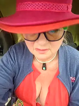 hot-muci - Hot-Muci's free webcam - UK Sex Cams