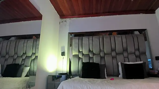 nikkysmiith - NikkySmiith's free webcam - UK Sex Cams