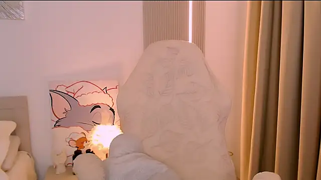 Ann__Cute live sex cam