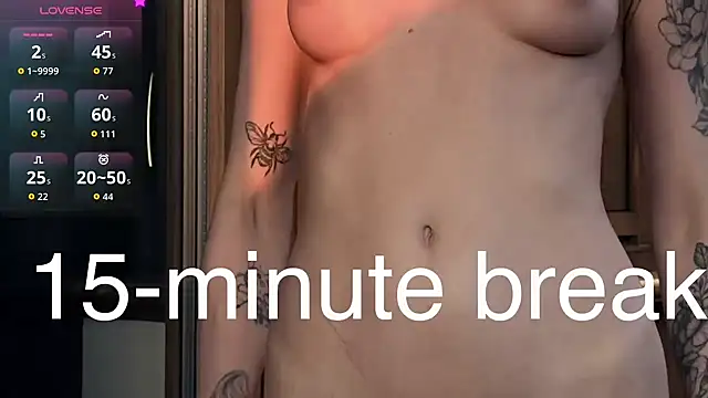 sexy_sweets (Ask my age) - play with tittits