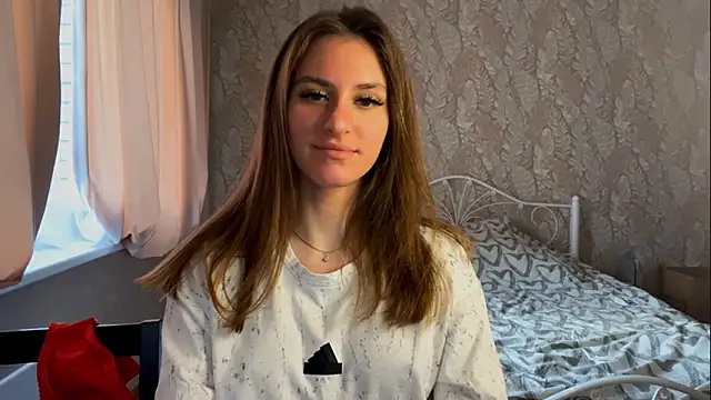 miainheat (F young) - Lower my shorts and show my panties