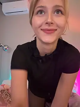 LunaRase live sex cam