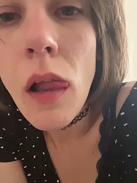 Kamorana live sex cam