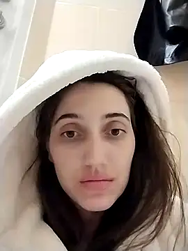 iren (F young) - show tits