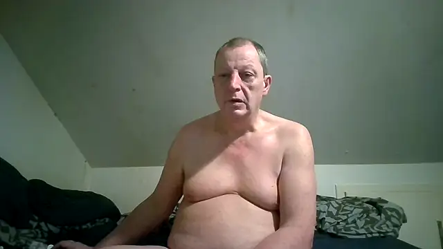 chubbybear2cum live sex cam