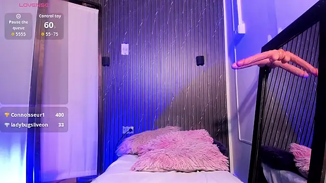 CharlotteKing8 live sex cam