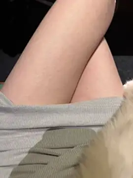 美女littleqiu在线直播