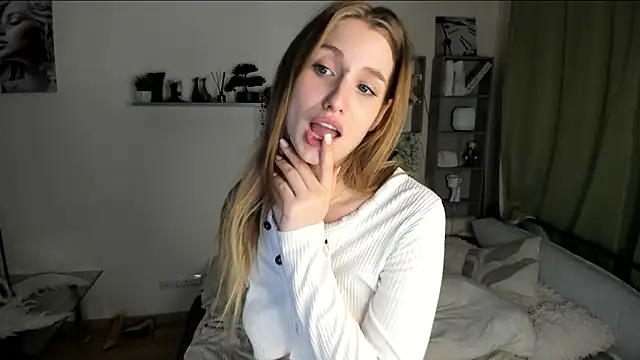 tawnyavanschaick (F young) - Ride on Pillow + control