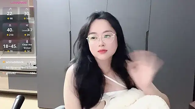 ab324- (F young) - 戴乳夹抖胸