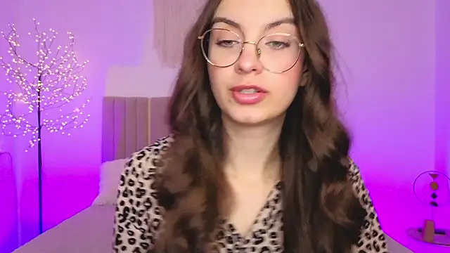 real_cutie1 - Real_cutie1's free webcam - UK Sex Cams