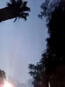 Webcam Model (CuteHoney92)  is live.Free join now!