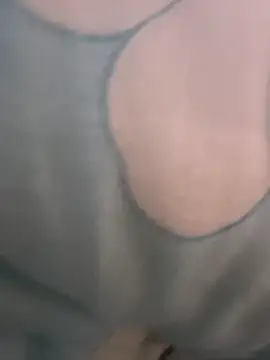 美女Momochen8839在线直播