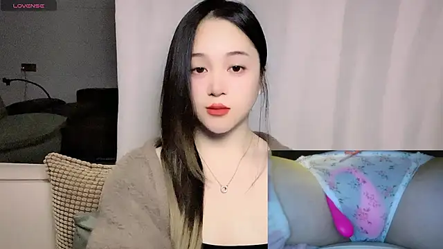 woaiqinqin - Woaiqinqin's free webcam - UK Sex Cams