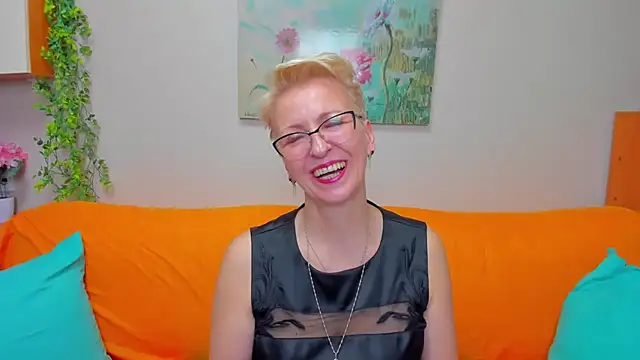 iamyourdream89 (F mature) - Control my toy for 10 minutes