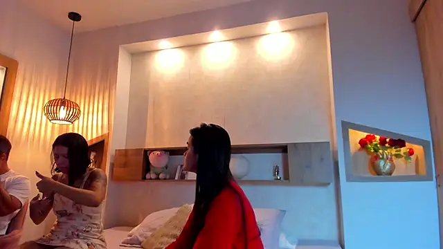 emilly_beaumont (F young) - Undress me and warm my body for you