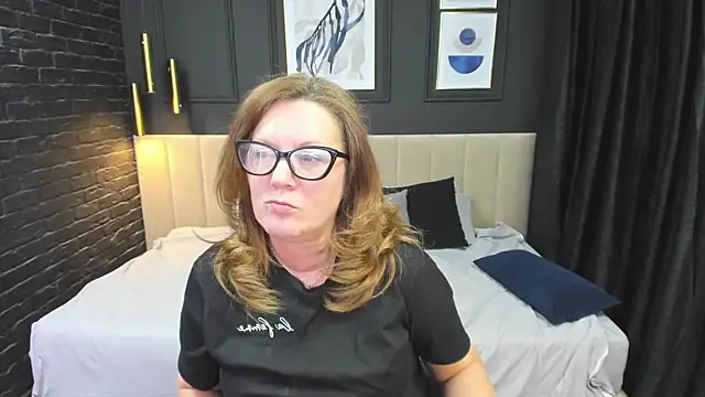 leapure - LeaPure's free webcam - UK Sex Cams