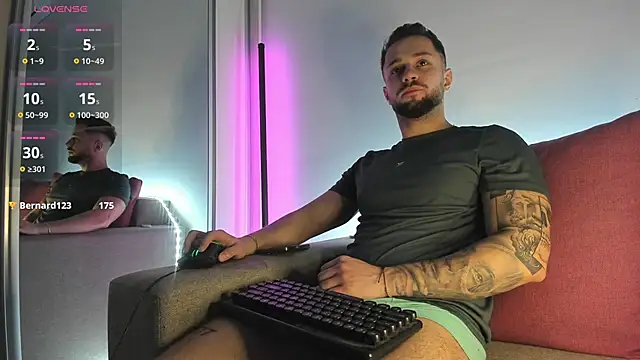 nicholasx1 (M young) - CUM SHOW !!