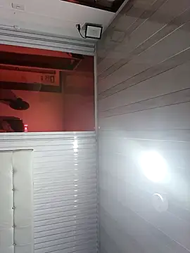 annie777_ (F young) - naked + oil in body