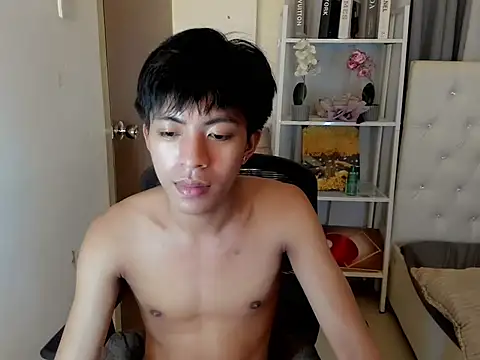 davincihugecock Live Webcam on Stripchat