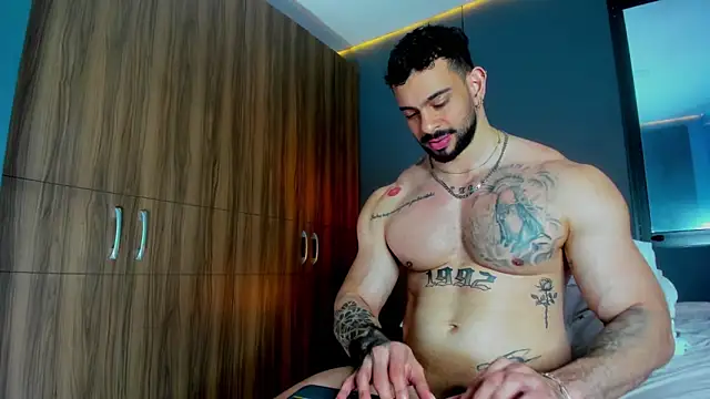 massimo_visconti Live Webcam on Stripchat