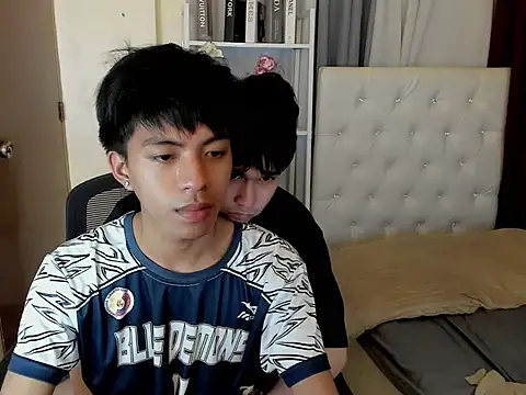 davincihugecock live sex cam