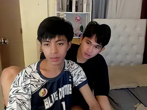 davincihugecock live sex cam