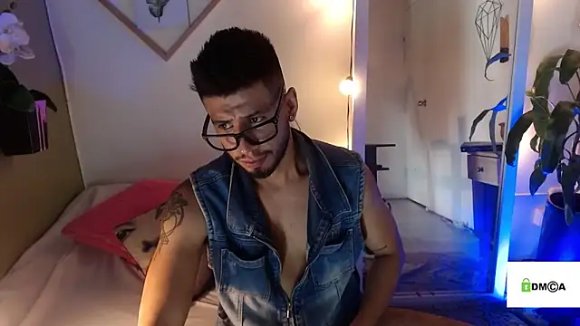 colby_brown03 - Colby_brown03's free webcam - UK Sex Cams